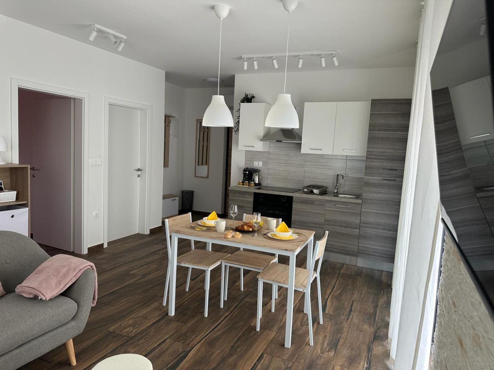 Apartments Harmony Hills Pula Exterior foto